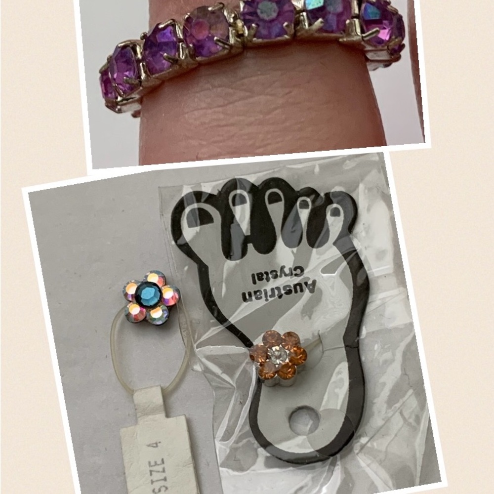TOES BUNDLE (3) 2 Rhinestone Flower Toe Rings & 1 purple rhinestone stretch ring - Picture 5 of 13